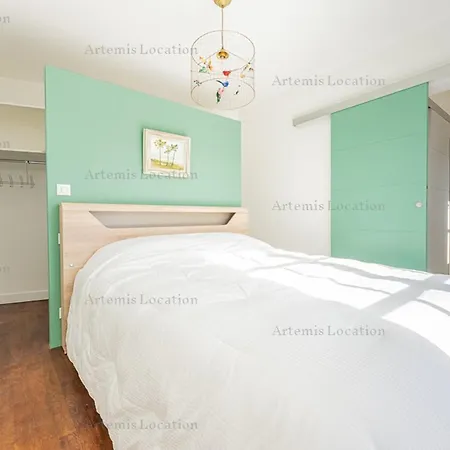 Moderne Avec Grande Terrasse A - Fr-1-835-31 *