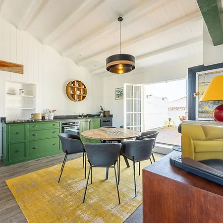 Moderne Avec Grande Terrasse A - Fr-1-835-31 アパート アル・アン・レ