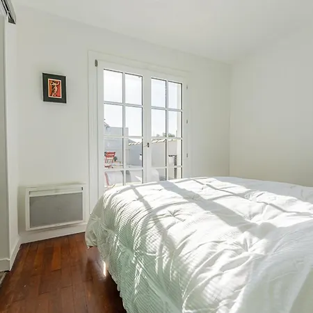 Moderne Avec Grande Terrasse A - Fr-1-835-31